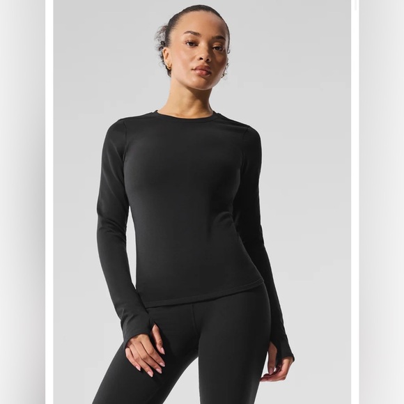 Alo Yoga Airbrush Warm Nocturne Long Sleeve in black - Picture 5 of 15